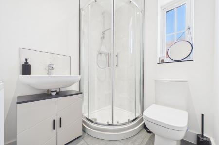 3 bedroom Semi-detached house for sale in Millfields Way, Barrow-Upon-Humber, DN19