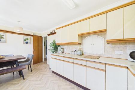 3 bedroom Detached bungalow for sale in Church Side, Goxhill, DN19