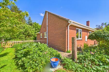 3 bedroom Detached bungalow for sale in Church Side, Goxhill, DN19
