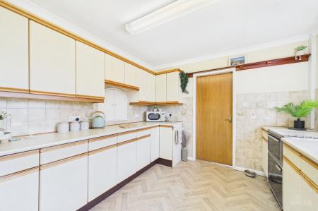 3 bedroom Detached bungalow for sale in Church Side, Goxhill, DN19