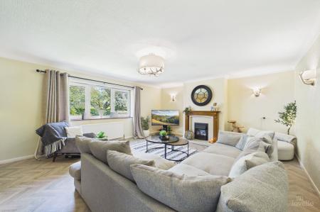 3 bedroom Detached bungalow for sale in Church Side, Goxhill, DN19