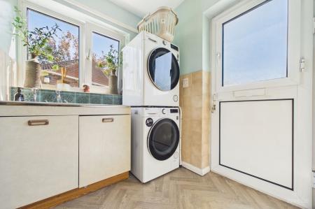 3 bedroom Detached bungalow for sale in Church Side, Goxhill, DN19