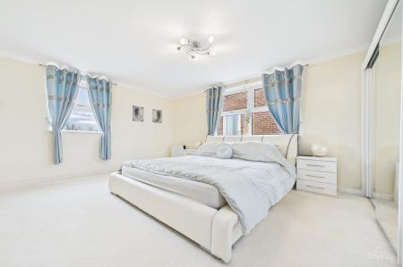 2 bedroom Detached bungalow for sale in Soff Lane, Goxhill, DN19