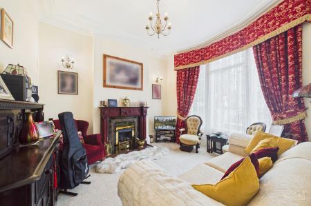 3 bedroom Terraced House for sale in Chapel Lane, Barton-Upon-Humber, DN18