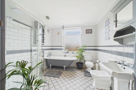 3 bedroom Terraced House for sale in Chapel Lane, Barton-Upon-Humber, DN18