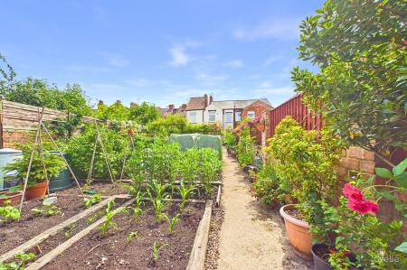 3 bedroom Terraced House for sale in Chapel Lane, Barton-Upon-Humber, DN18
