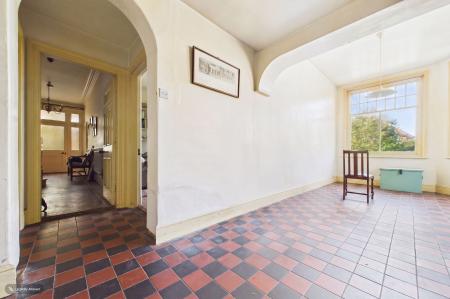 3 bedroom Semi-detached house for sale in Howe Lane, Goxhill, DN19