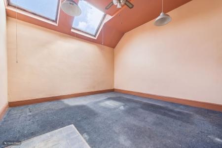 3 bedroom Semi-detached house for sale in Howe Lane, Goxhill, DN19