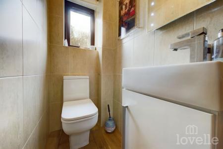 4 bedroom Detached house for sale in Main Street, Horkstow, DN18
