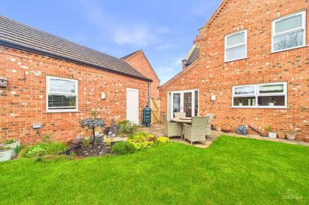 4 bedroom Detached house for sale in Canberra View, Barton-Upon-Humber, DN18