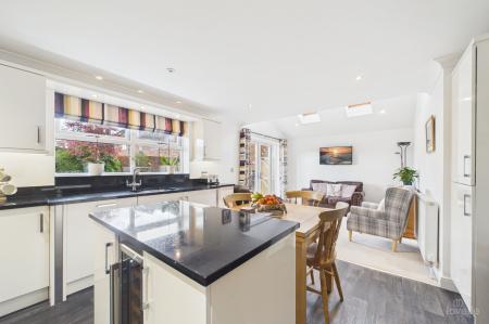 4 bedroom Detached house for sale in Canberra View, Barton-Upon-Humber, DN18