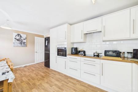 2 bedroom Detached bungalow for sale in Cornhill Drive, Barton-Upon-Humber, DN18