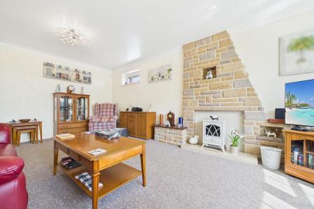 2 bedroom Detached bungalow for sale in Cornhill Drive, Barton-Upon-Humber, DN18