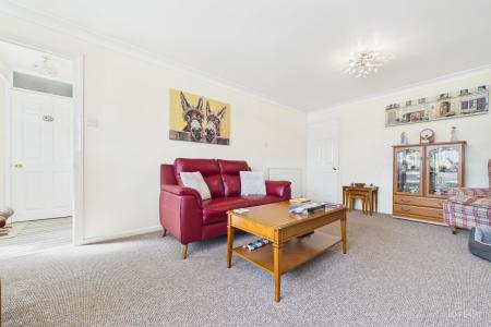 2 bedroom Detached bungalow for sale in Cornhill Drive, Barton-Upon-Humber, DN18