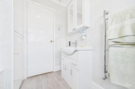 4 bedroom Detached house for sale in Horkstow Road, Barton-Upon-Humber, DN18