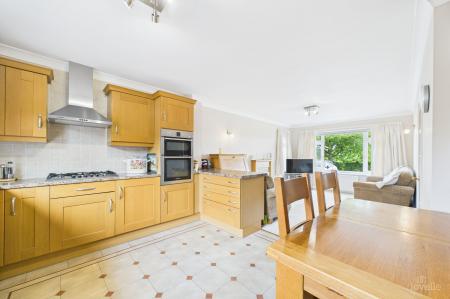 4 bedroom Detached house for sale in Horkstow Road, Barton-Upon-Humber, DN18