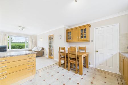 4 bedroom Detached house for sale in Horkstow Road, Barton-Upon-Humber, DN18