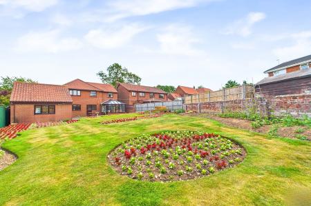 4 bedroom Detached house for sale in Horkstow Road, Barton-Upon-Humber, DN18