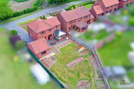 4 bedroom Detached house for sale in Horkstow Road, Barton-Upon-Humber, DN18