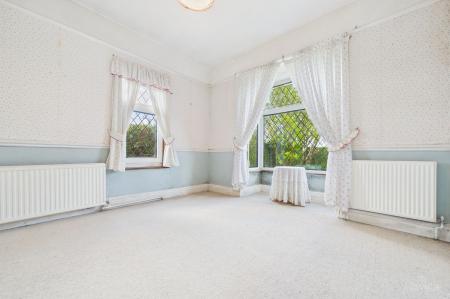 3 bedroom Detached bungalow for sale in Barton Road, Barrow-Upon-Humber, DN19