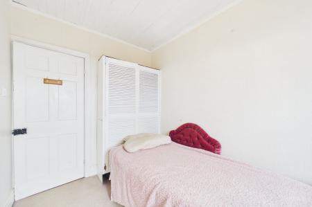 3 bedroom Detached bungalow for sale in Barton Road, Barrow-Upon-Humber, DN19