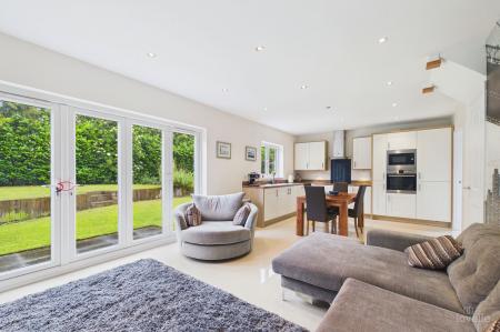 4 bedroom Detached house for sale in Jubilee Place, Barton-Upon-Humber, DN18