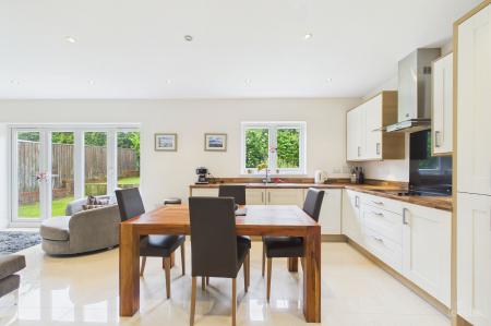 4 bedroom Detached house for sale in Jubilee Place, Barton-Upon-Humber, DN18