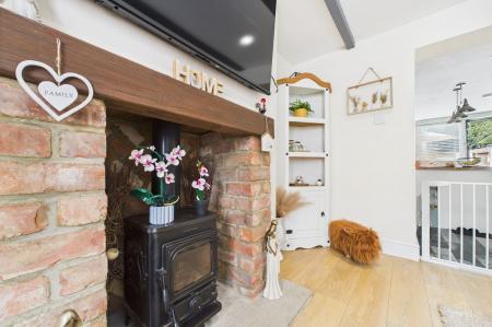 3 bedroom Semi-detached house for sale in High Street, Ulceby, DN39