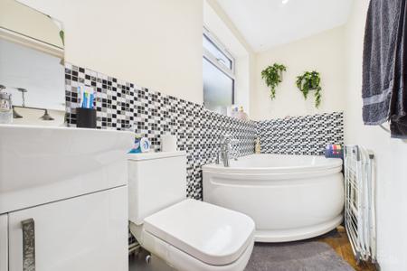 3 bedroom Semi-detached house for sale in High Street, Ulceby, DN39