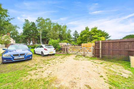 3 bedroom Semi-detached house for sale in High Street, Ulceby, DN39