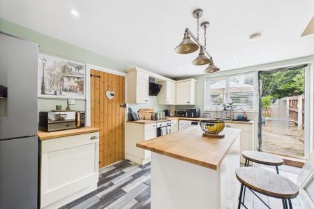 3 bedroom Semi-detached house for sale in High Street, Ulceby, DN39