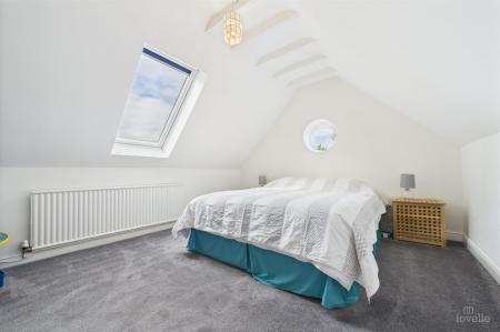 6 bedroom Detached house for sale in North Street, Barrow-Upon-Humber, DN19