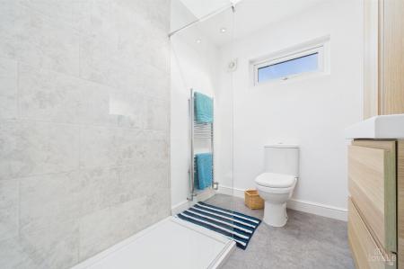 6 bedroom Detached house for sale in North Street, Barrow-Upon-Humber, DN19