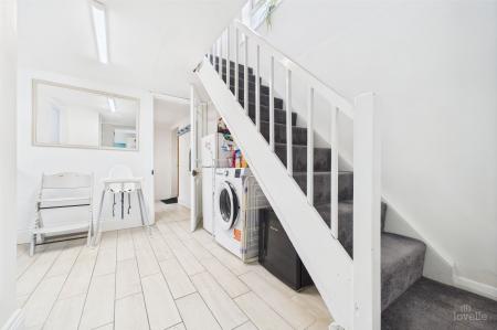 6 bedroom Detached house for sale in North Street, Barrow-Upon-Humber, DN19