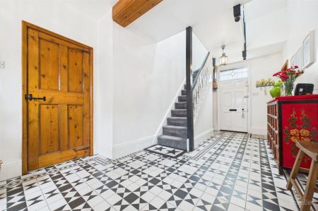 6 bedroom Detached house for sale in North Street, Barrow-Upon-Humber, DN19