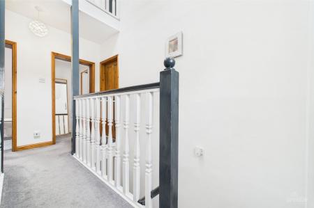6 bedroom Detached house for sale in North Street, Barrow-Upon-Humber, DN19