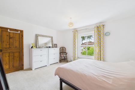 6 bedroom Detached house for sale in North Street, Barrow-Upon-Humber, DN19
