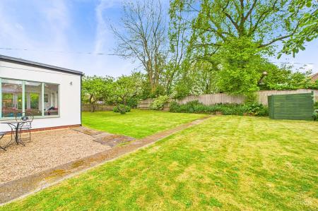 6 bedroom Detached house for sale in North Street, Barrow-Upon-Humber, DN19