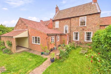 4 bedroom Detached house for sale in Soutergate, Barton-Upon-Humber, DN18