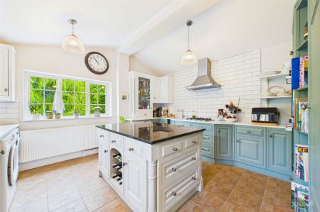 4 bedroom Detached house for sale in Soutergate, Barton-Upon-Humber, DN18