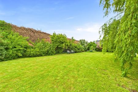 4 bedroom Detached house for sale in Soutergate, Barton-Upon-Humber, DN18