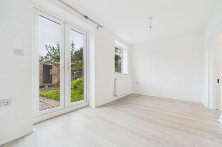3 bedroom Detached bungalow for sale in Sluice Road, South Ferriby, DN18