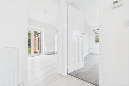 3 bedroom Detached bungalow for sale in Sluice Road, South Ferriby, DN18