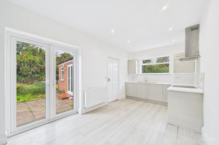 3 bedroom Detached bungalow for sale in Sluice Road, South Ferriby, DN18