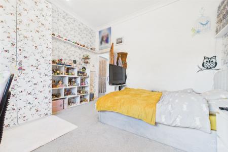5 bedroom Detached house for sale in North End, Goxhill, DN19