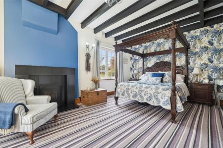 5 bedroom Detached house for sale in North End, Goxhill, DN19