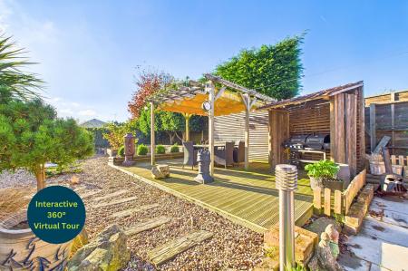 5 bedroom Detached house for sale in North End, Goxhill, DN19
