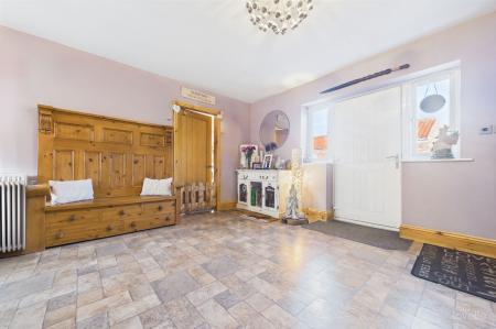 5 bedroom Detached house for sale in North End, Goxhill, DN19