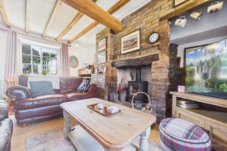 2 bedroom Semi-detached house for sale in Silver Street, Winteringham, DN15