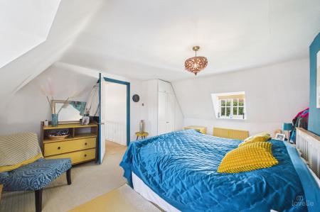2 bedroom Semi-detached house for sale in Silver Street, Winteringham, DN15